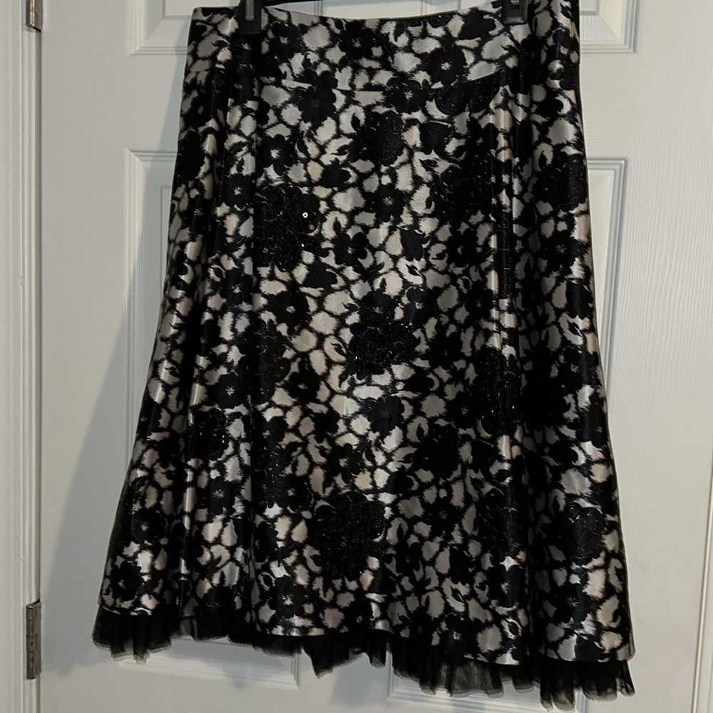 Talbots women’s skirt - Picture 3 of 3
